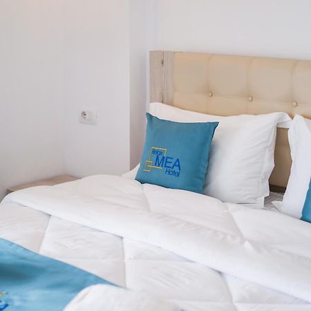 Relax Mea Hotel Sarande Bagian luar foto