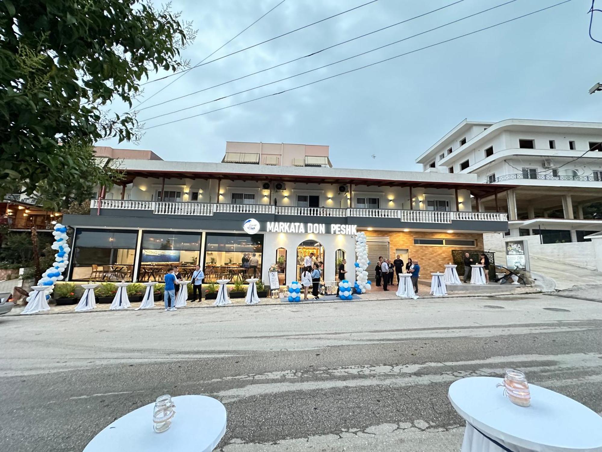 Relax Mea Hotel Sarande Bagian luar foto