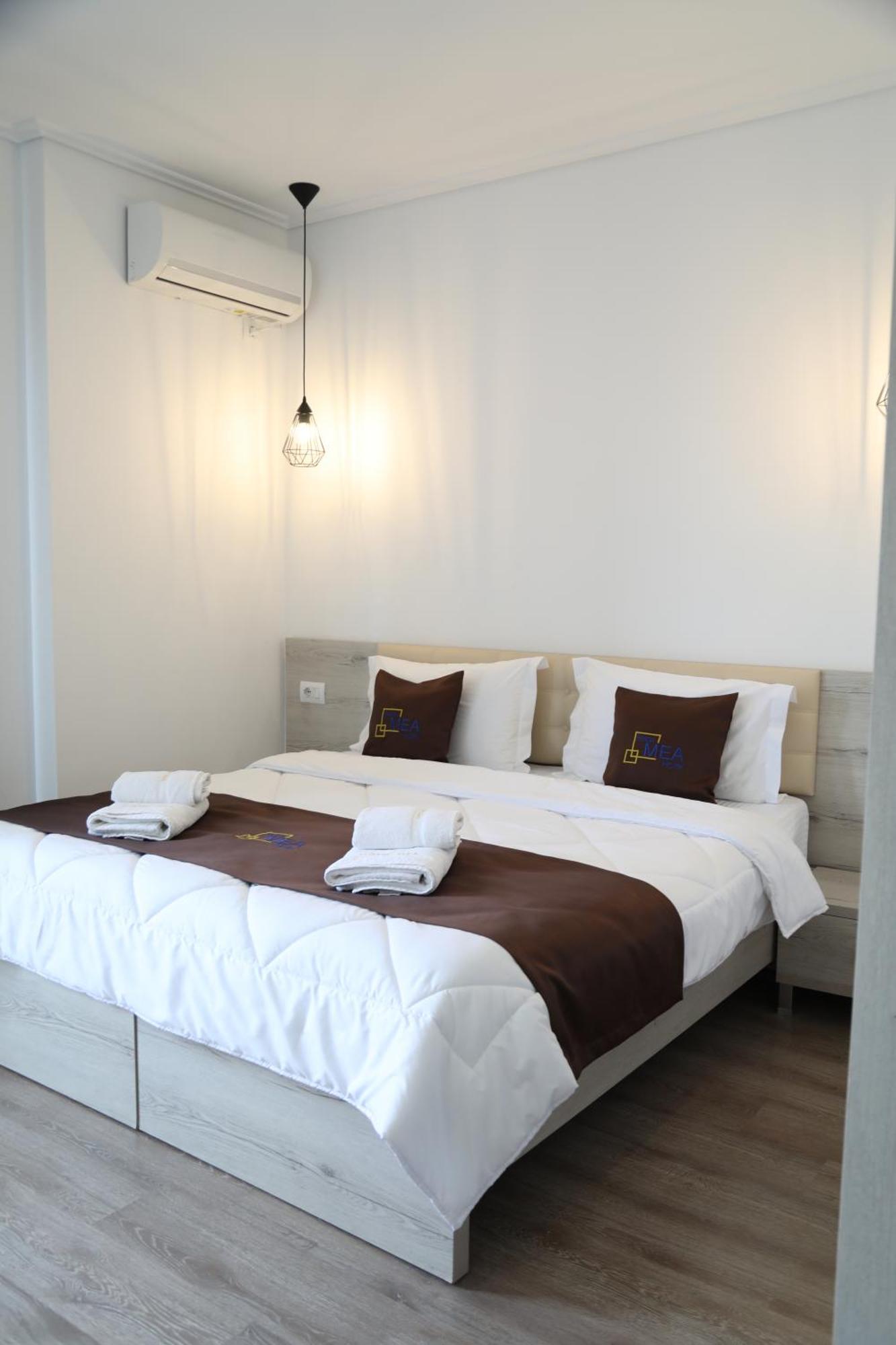 Relax Mea Hotel Sarande Bagian luar foto