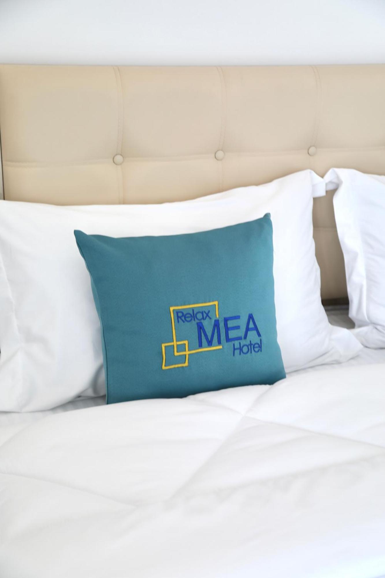 Relax Mea Hotel Sarande Bagian luar foto