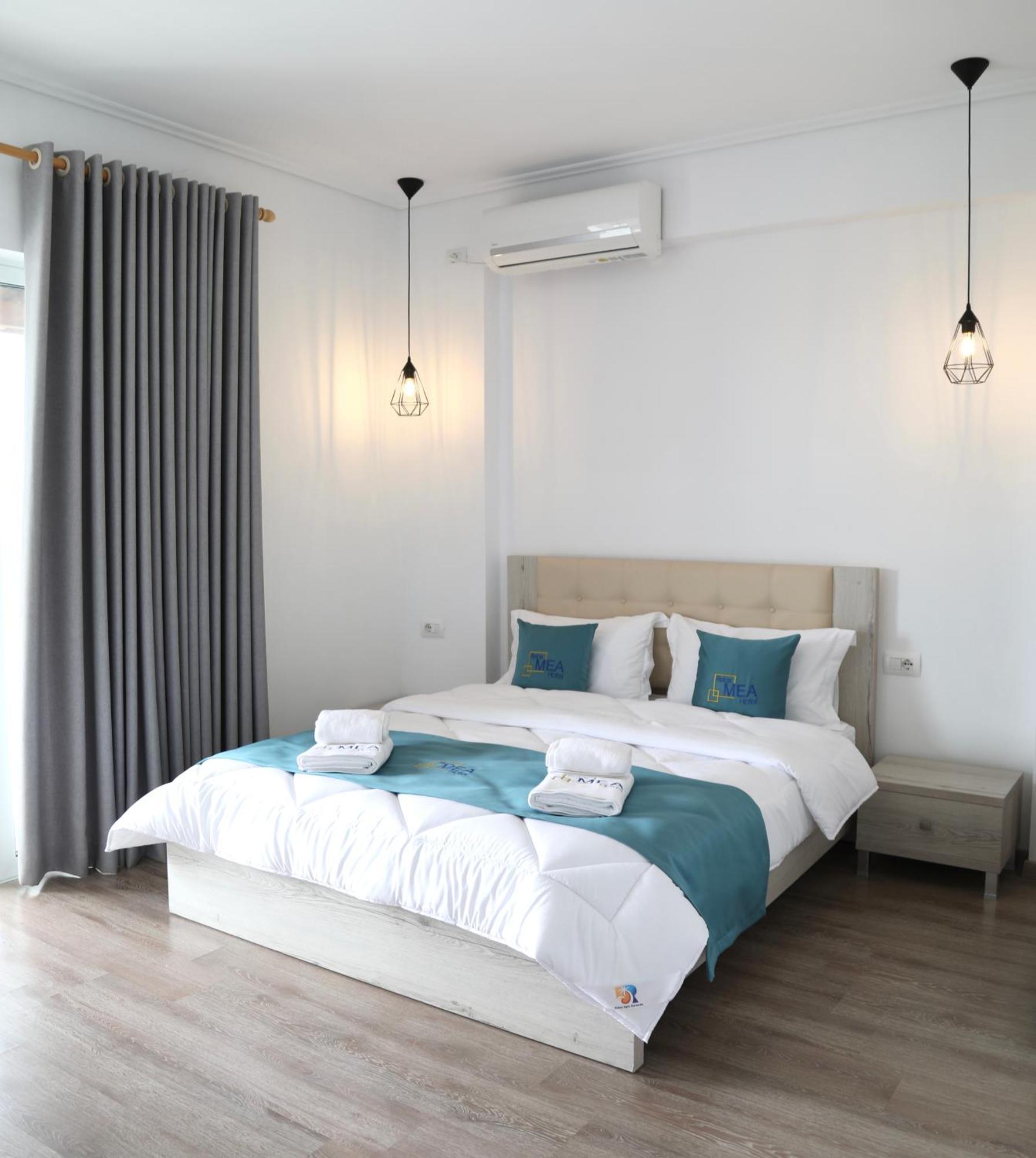 Relax Mea Hotel Sarande Bagian luar foto